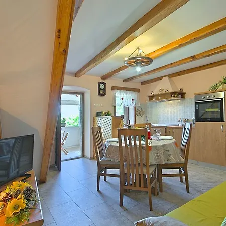Provincial With Maincured Garden In *